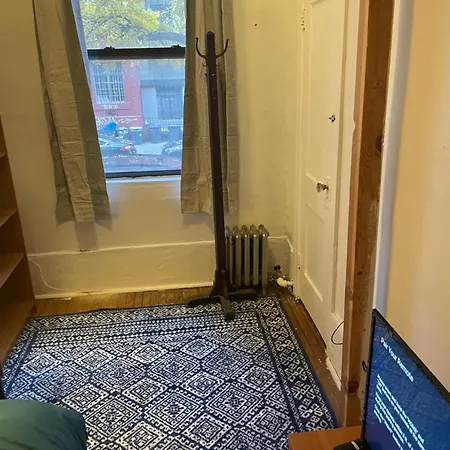 Cozy Room In East Village Apartment New York Exterior photo